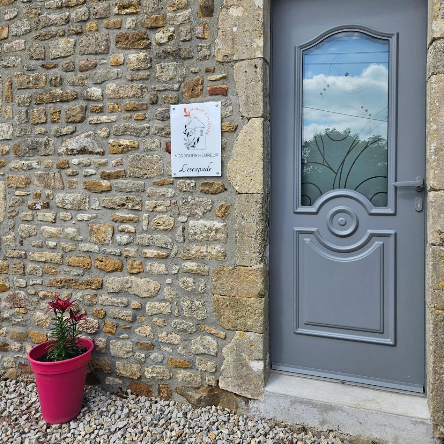 L'Escapade, Maison De Campagne Etienville Экстерьер фото